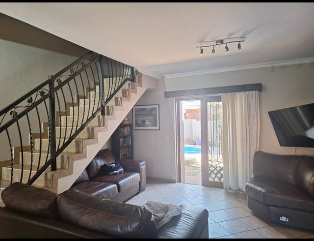 3 BEDROOM HOUSE FOR SALE IN DALVIEW